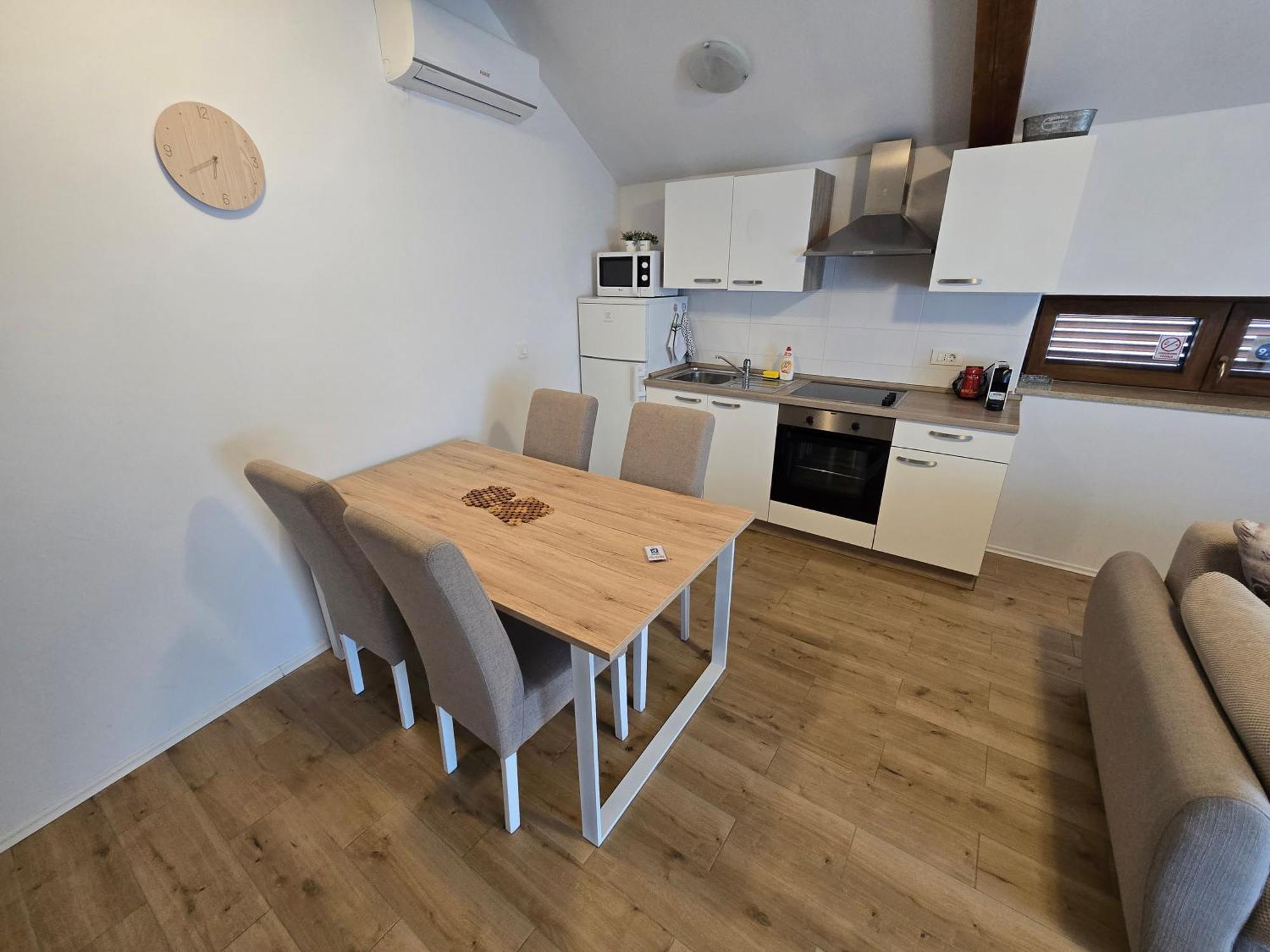 App E.N.A. Apartamento Umago Exterior foto