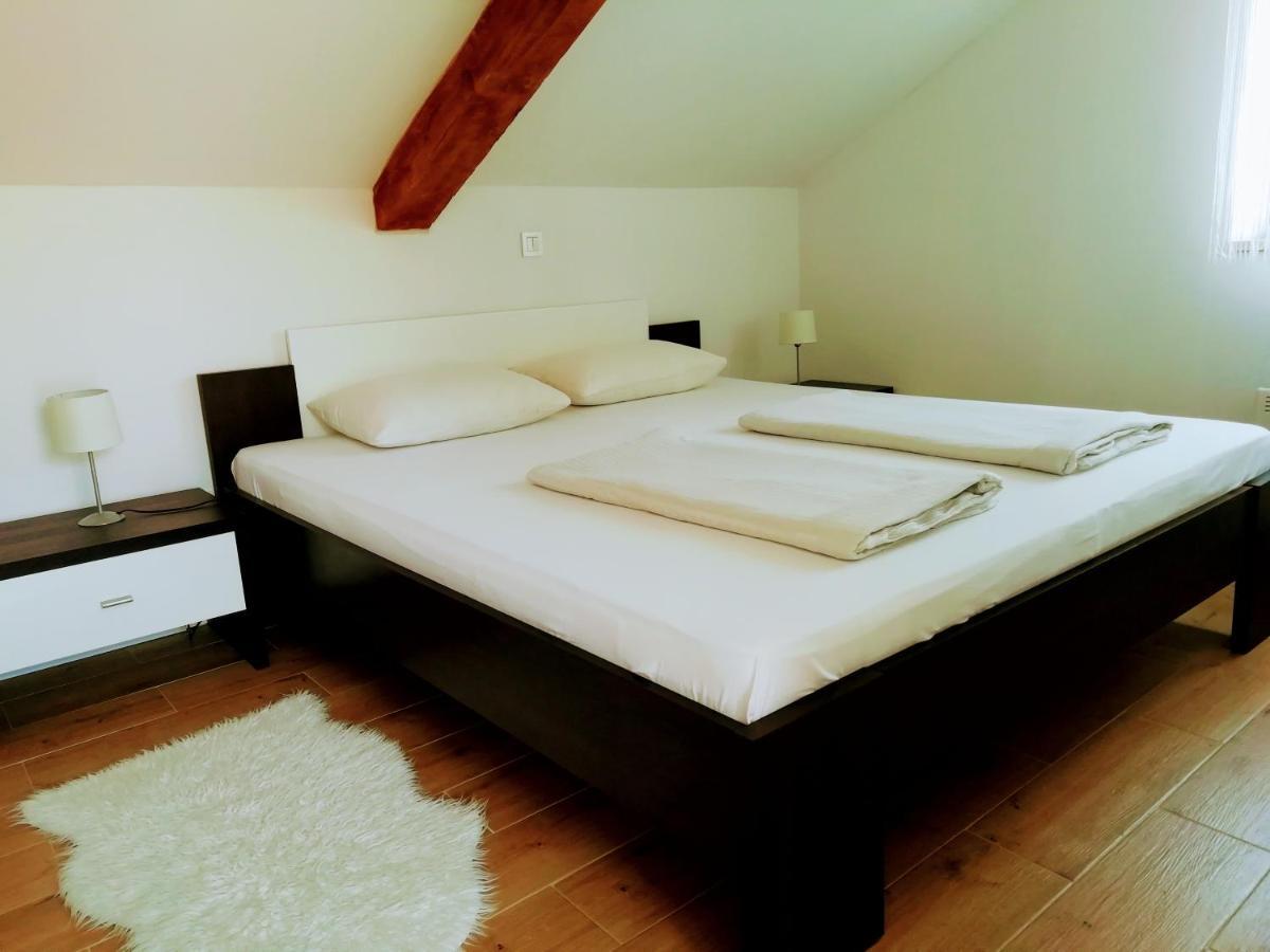 App E.N.A. Apartamento Umago Exterior foto