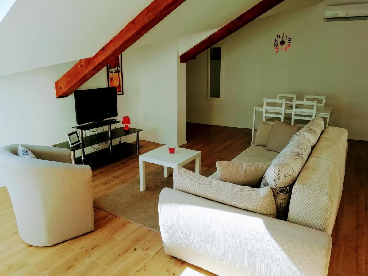 App E.N.A. Apartamento Umago Exterior foto