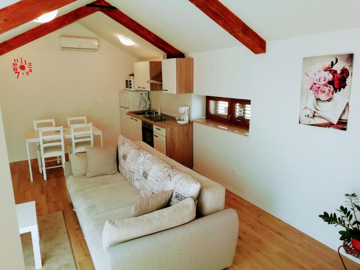 App E.N.A. Apartamento Umago Exterior foto
